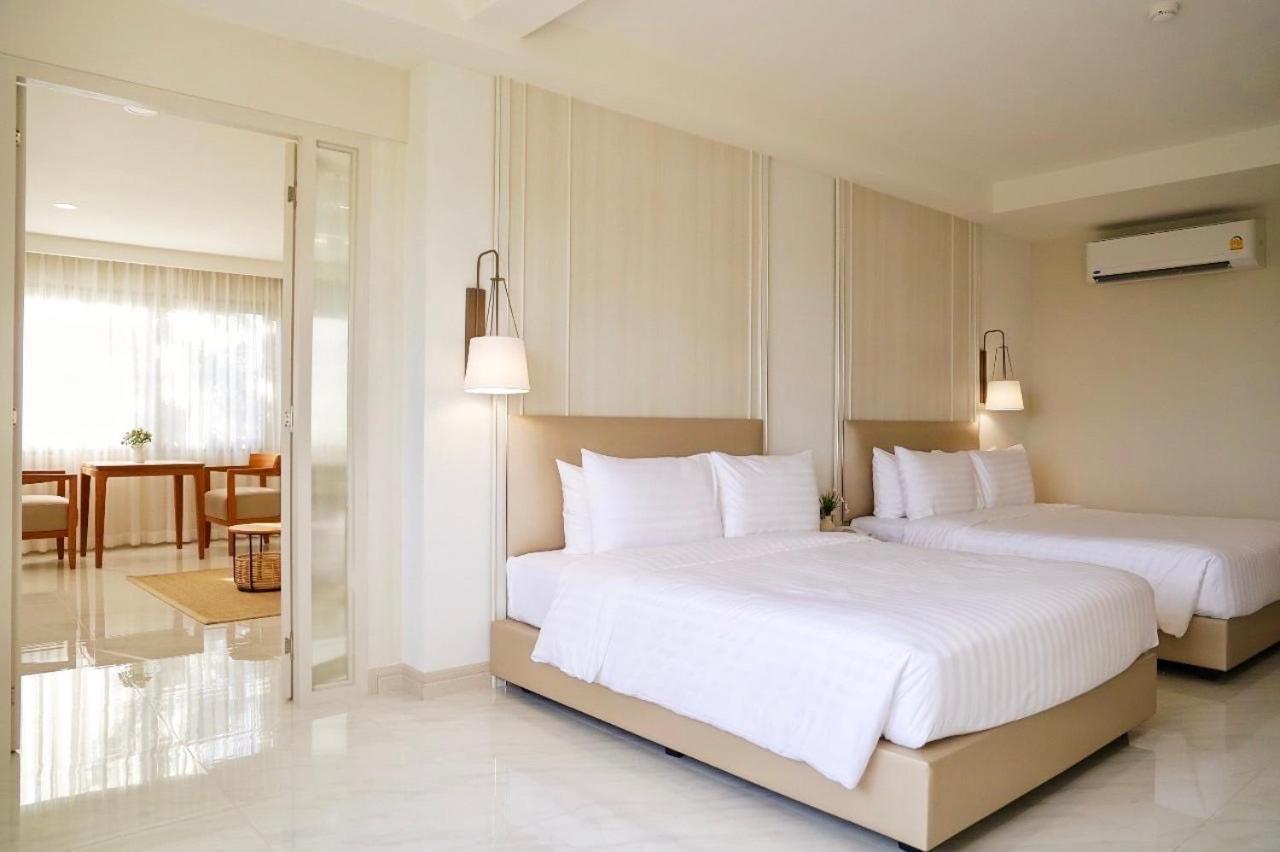 The Navy House Hotel Sattahip Exterior photo