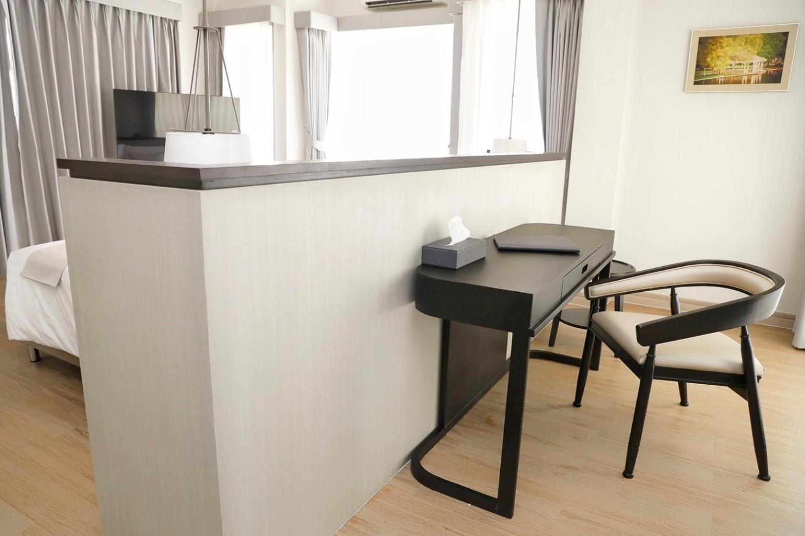 The Navy House Hotel Sattahip Exterior photo